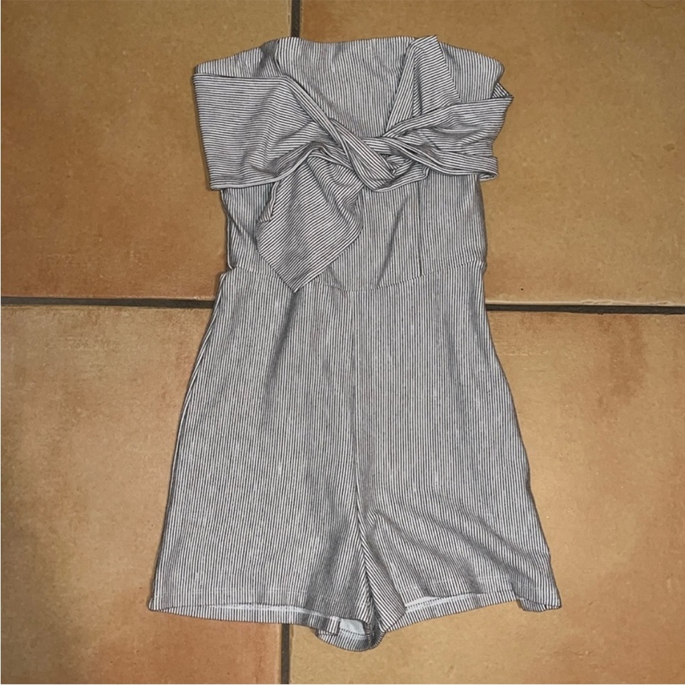 ZARA Basic Stripe Bow Ribbon Black and White Corset
Romper with Side Zipper